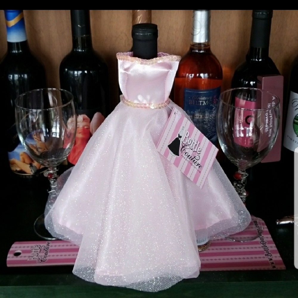 Wine Bottle Cover - Princess Dress 🍷